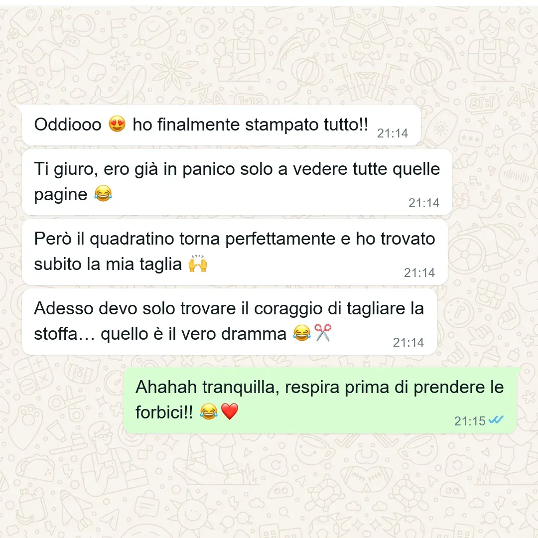TESTIMONIO: captura real de WhatsApp 7 de 8 · en italiano. Objeción que mata: «non sono una principiante» — alguien que ya cosía y valora la ficha técnica